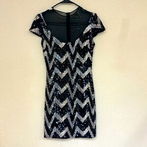 Dress the Population Womans sequins Chevron Gabriella mini Dress size S